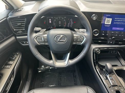 Used 2025 Lexus NX 250 FWD w/ Accessory Package (Z1) image 16