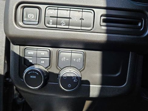 Used 2024 Chevrolet Tahoe Premier AWD/4WD image 20