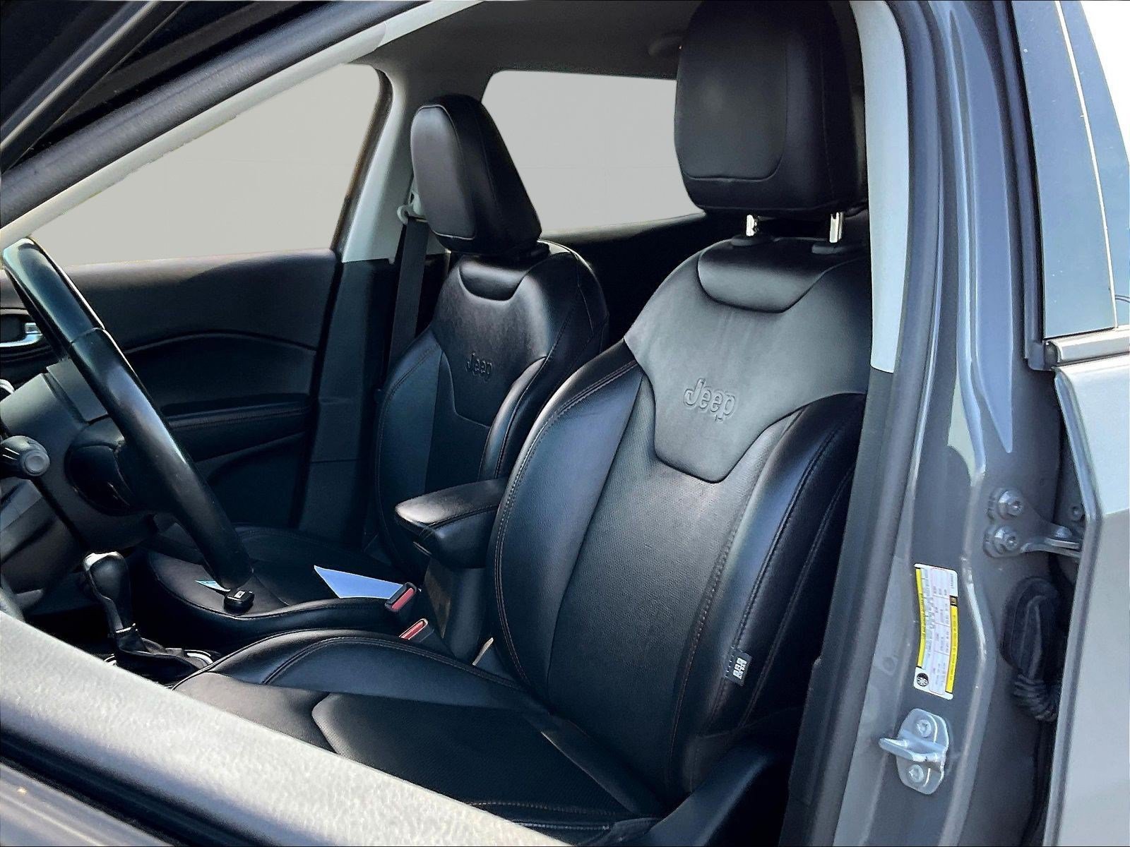 Used 2020 Jeep Compass Limited AWD/4WD image 21