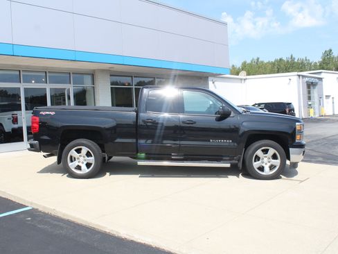Used 2015 Chevrolet Silverado 1500 LT w/ LT Convenience Package AWD/4WD image 5