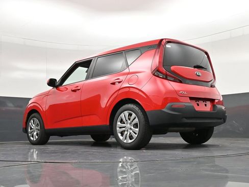 Used 2021 Kia Soul LX FWD image 28