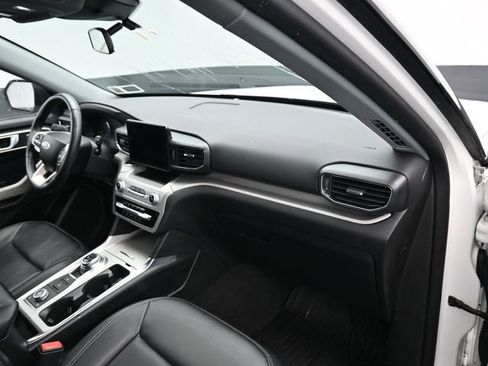 Used 2023 Ford Explorer XLT w/ Equipment Group 202A image 11