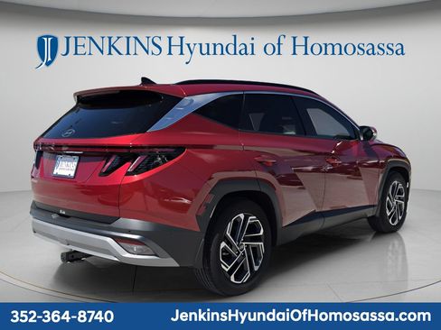 Used 2025 Hyundai Tucson Limited FWD image 4