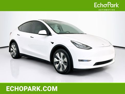 Used 2021 Tesla Model Y Long Range AWD/4WD image 1
