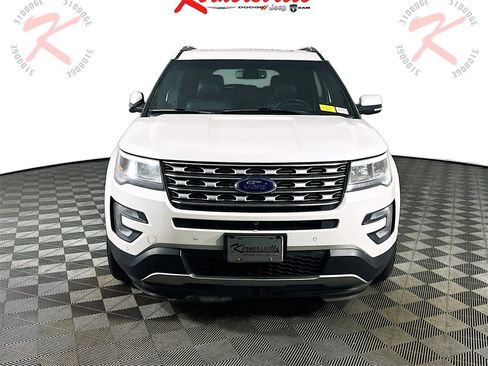 Used 2017 Ford Explorer Limited w/ Equipment Group 301A image 2