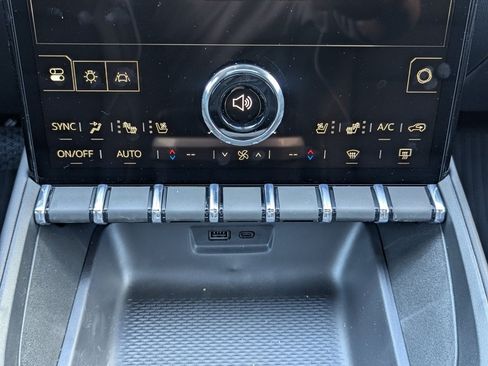 New 2026 GMC Terrain Denali w/ LPO, Floor Liner Package AWD/4WD image 27