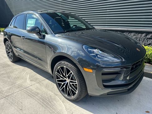 Used 2026 Porsche Macan image 10