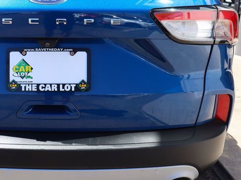 Used 2022 Ford Escape SE image 20