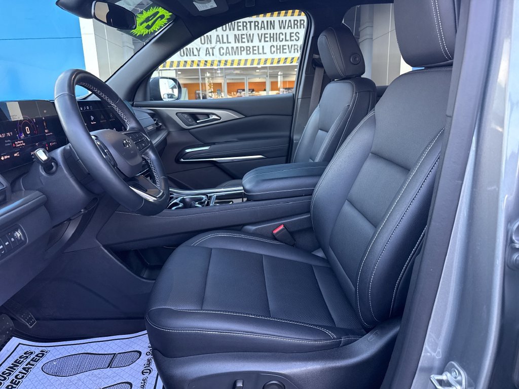 Used 2024 Chevrolet Traverse LT w/ Midnight/Sport Edition AWD/4WD image 21