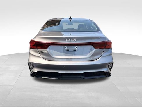 Used 2023 Kia Forte LXS FWD image 6