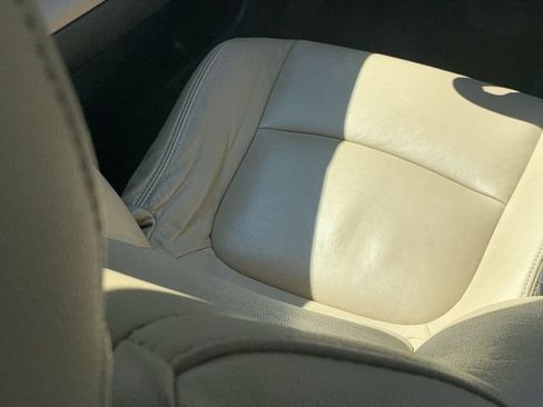Used 2021 Toyota RAV4 XLE FWD image 18