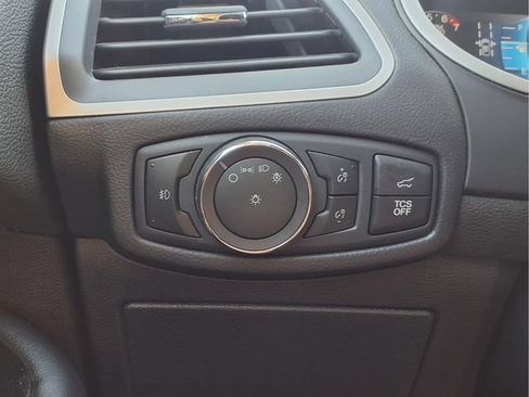 Used 2020 Ford Edge SEL w/ Convenience Package FWD image 11
