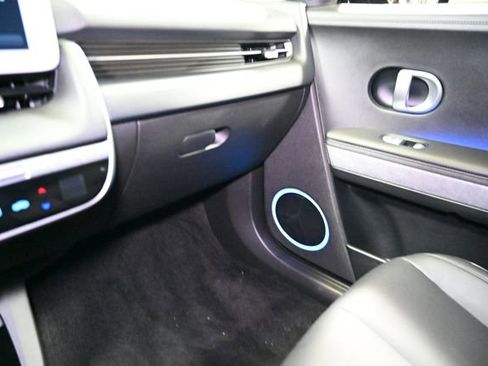 Used 2024 Hyundai Ioniq 5 Limited image 30