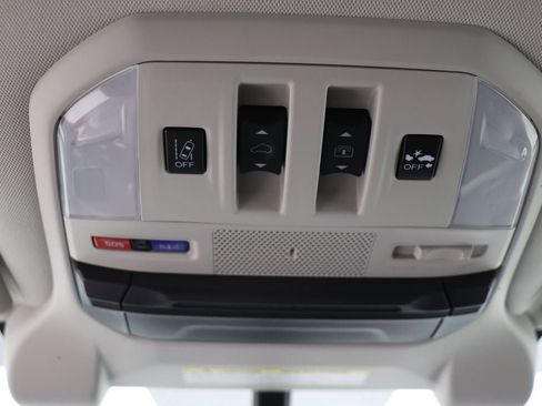 Used 2022 Subaru Ascent Limited w/ Technology Package image 28