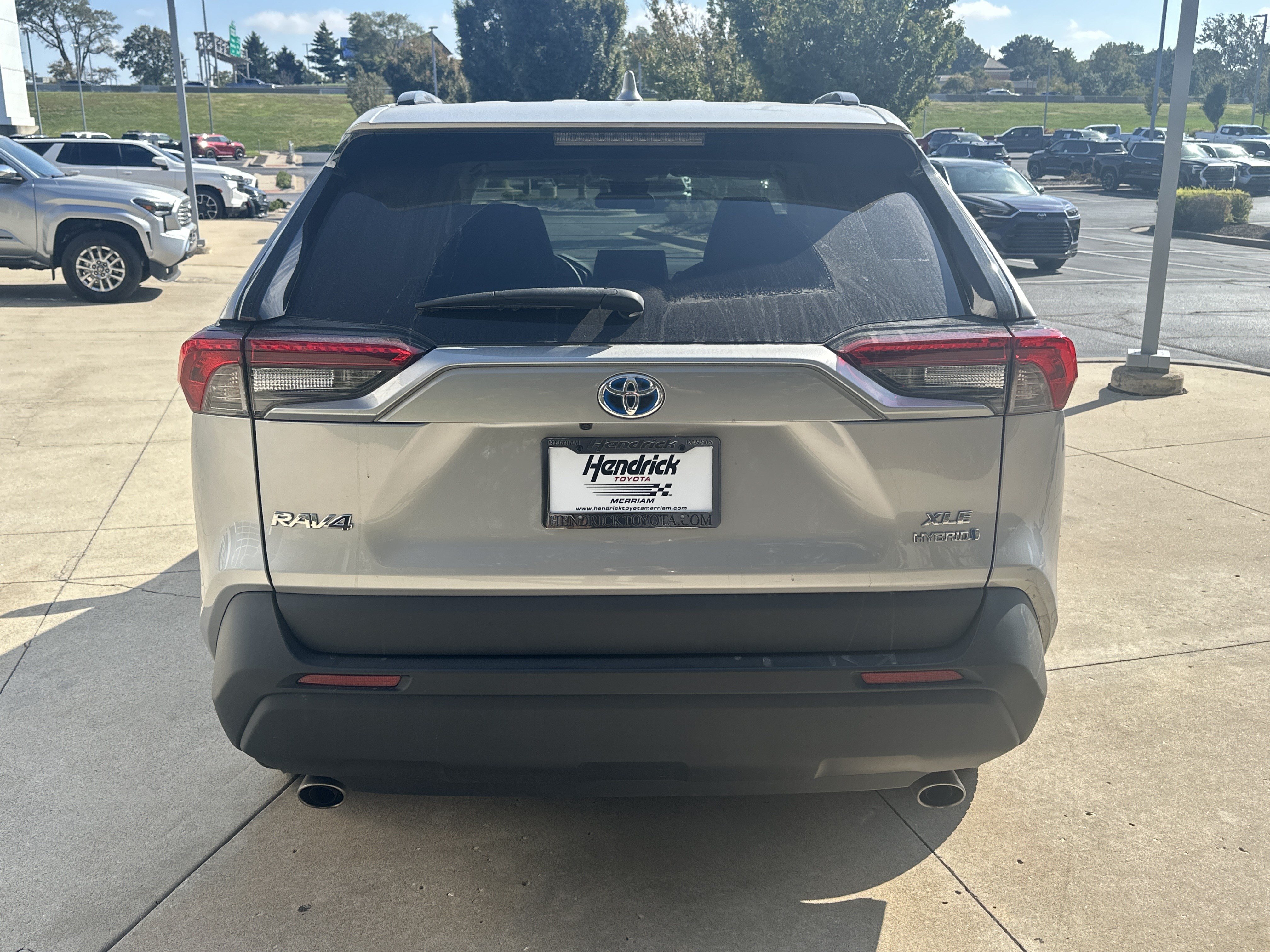 Used 2022 Toyota RAV4 XLE w/ Convenience Package AWD/4WD image 8