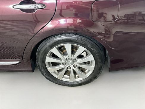 Used 2011 Toyota Avalon Limited FWD image 11