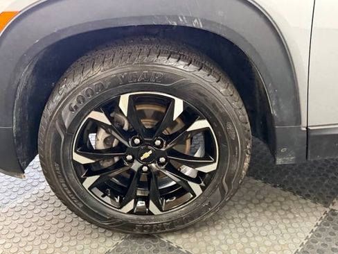 Used 2023 Chevrolet TrailBlazer LT w/ Convenience Package AWD/4WD image 15