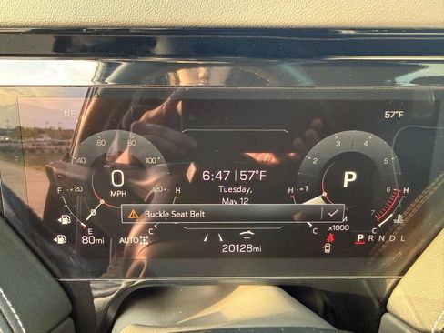 Used 2025 GMC Yukon XL AT4 Ultimate AWD/4WD image 15