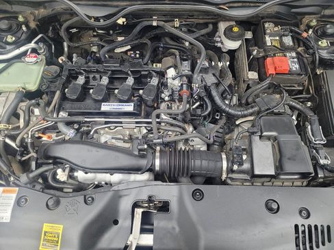 Used 2018 Honda Civic Sport image 30