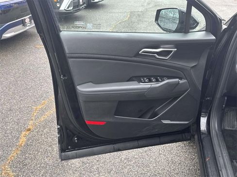 Used 2023 Kia Sportage EX image 15