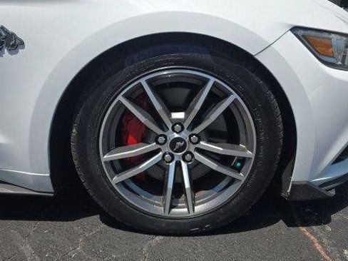 Used 2017 Ford Mustang GT RWD image 15