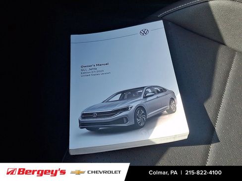 Used 2024 Volkswagen Jetta SE image 27