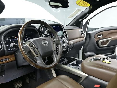 Used 2021 Nissan Titan Platinum Reserve w/ Moonroof Package image 17
