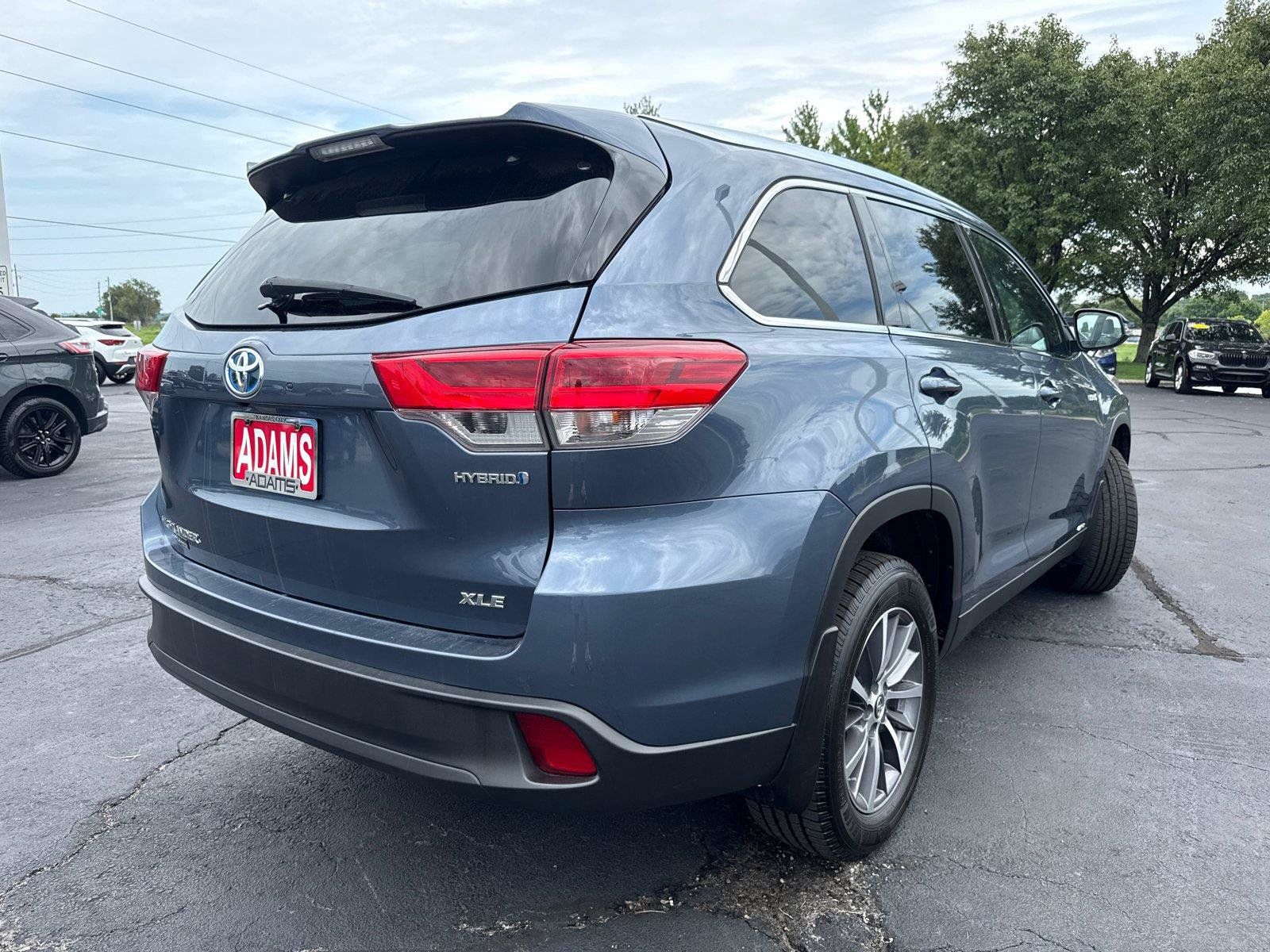 Used 2019 Toyota Highlander XLE AWD/4WD image 9