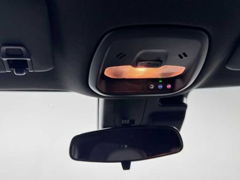 Used 2025 Chevrolet Trax LT w/ Driver Confidence Package image 16