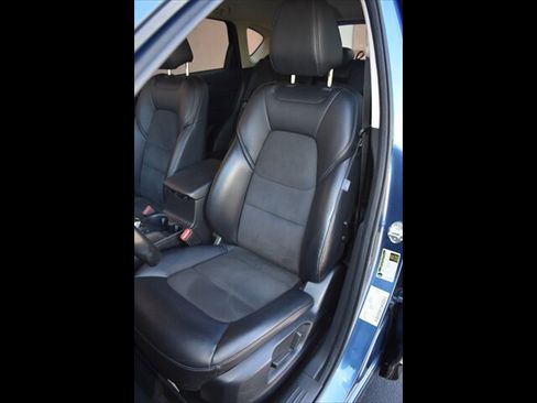 Used 2018 MAZDA CX-5 Touring w/ Preferred Equipment Package FWD image 17