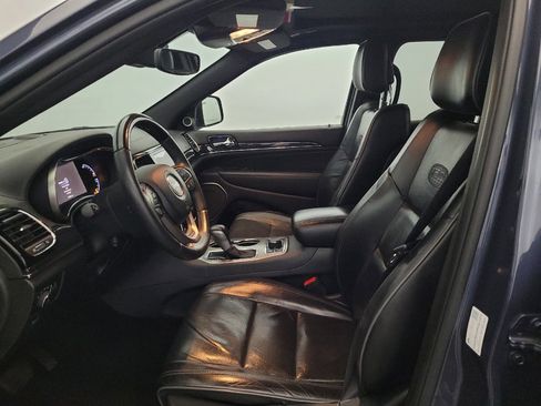 Used 2019 Jeep Grand Cherokee Overland AWD/4WD image 17