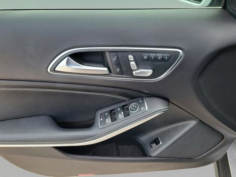 Certified 2019 Mercedes-Benz GLA 250 4MATIC image 15