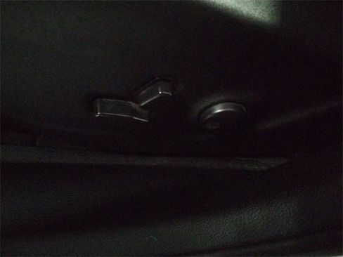 Used 2023 Jeep Cherokee Altitude Lux image 28