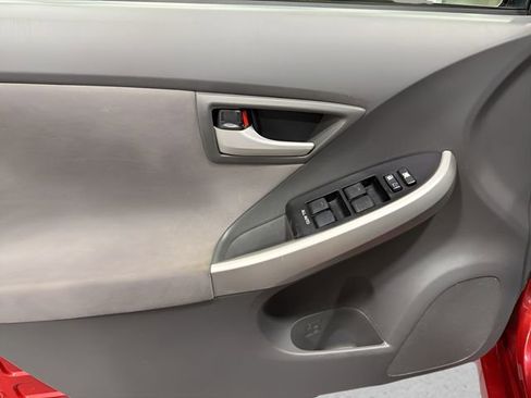 Used 2010 Toyota Prius Five image 9