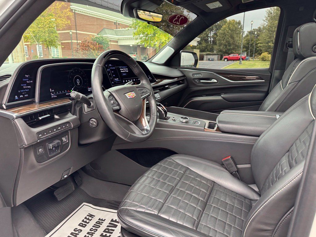Certified 2023 Cadillac Escalade Sport Platinum w/ LPO, ONYX Package AWD/4WD image 11