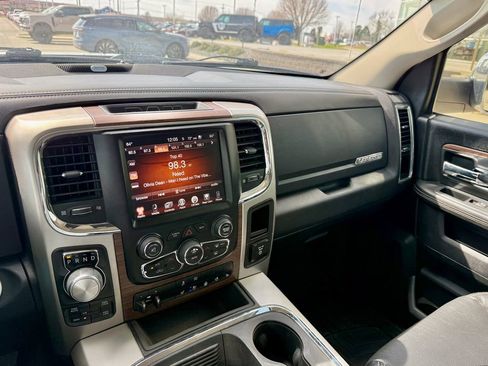 Used 2017 RAM 1500 Laramie image 16