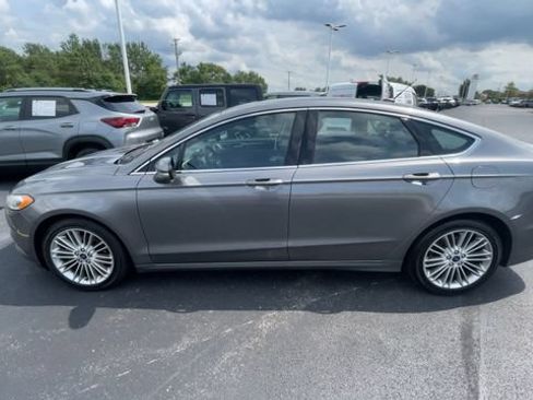 Used 2014 Ford Fusion SE w/ Equipment Group 202A FWD image 7