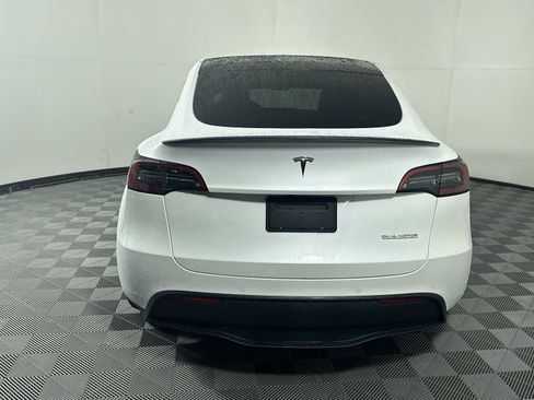 Used 2022 Tesla Model Y Performance AWD/4WD image 6