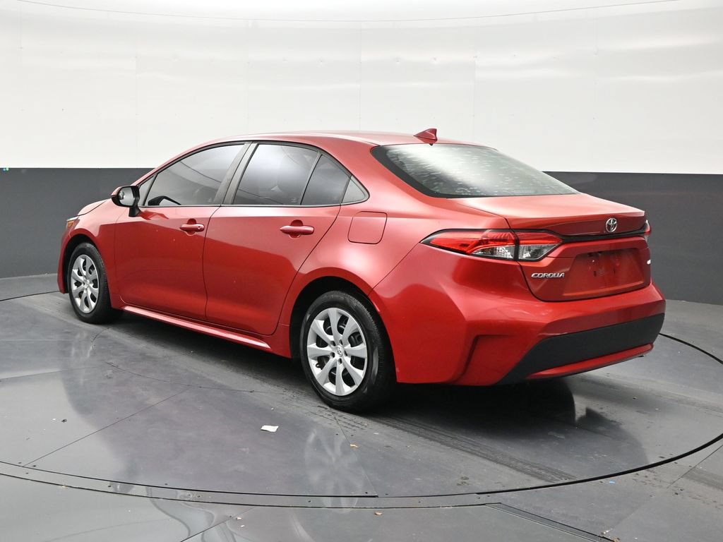 Used 2021 Toyota Corolla LE FWD image 3