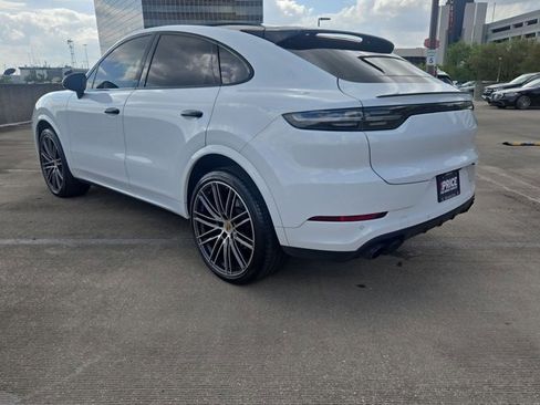 Used 2023 Porsche Cayenne Platinum Edition image 8