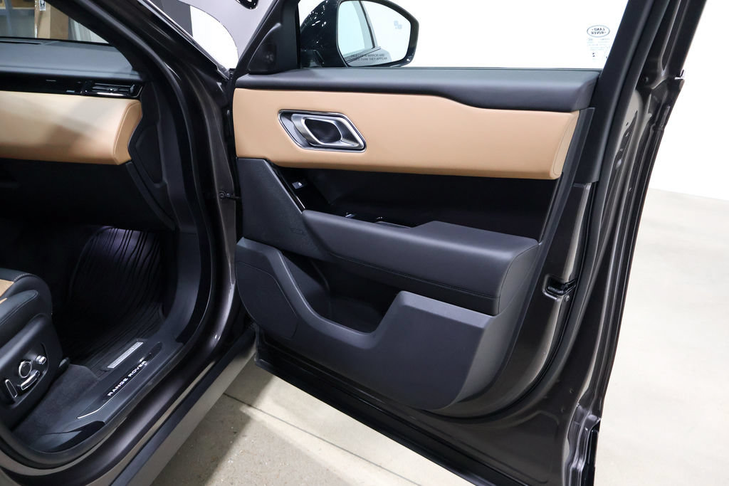 Used 2026 Land Rover Range Rover Velar Autobiography AWD/4WD image 45