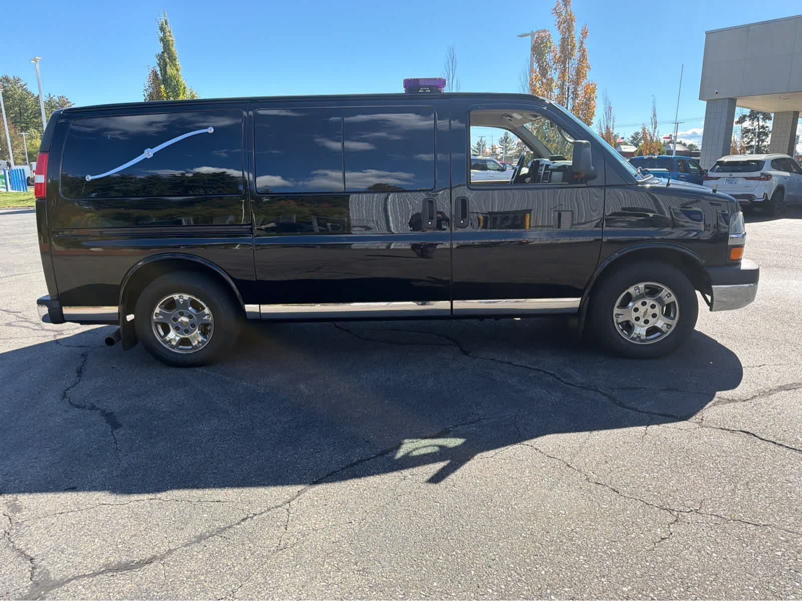 Used 2014 Chevrolet Express 1500 AWD image 4