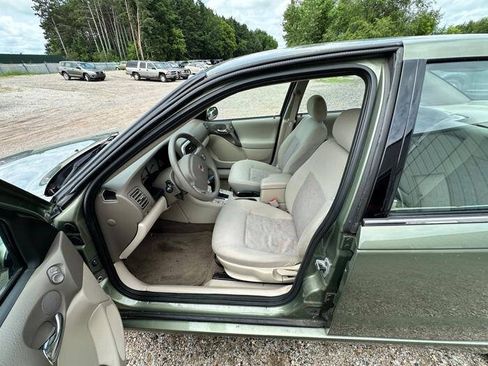 Used 2003 Saturn L-Series L200 w/ Convenience Pkg FWD image 21