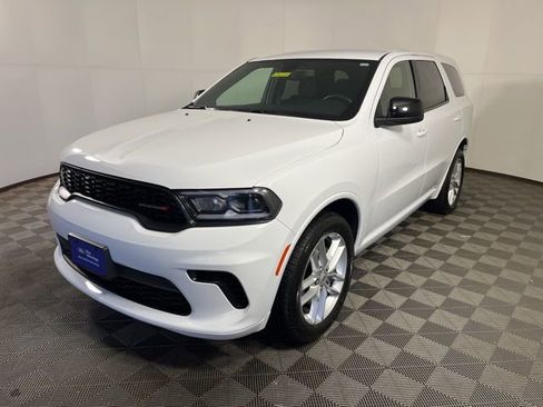 Used 2025 Dodge Durango GT AWD/4WD image 3