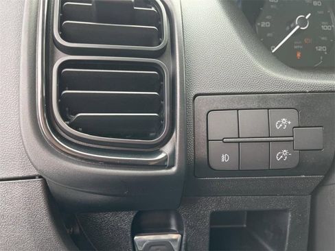 New 2025 RAM ProMaster 2500 w/ Convenience Group FWD image 18