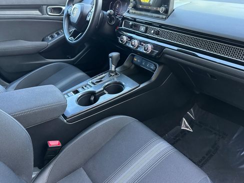 Used 2025 Honda Civic Sport image 31