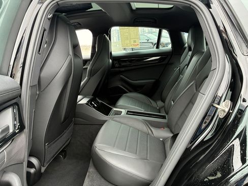 Certified 2025 Porsche Panamera image 14