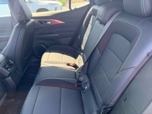 Certified 2025 Chevrolet Equinox EV RS FWD image 19
