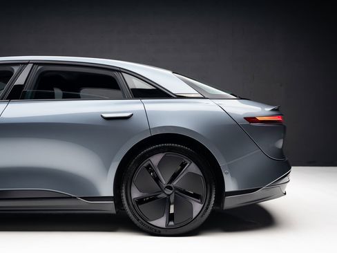 Used 2025 Lucid Air Pure image 20