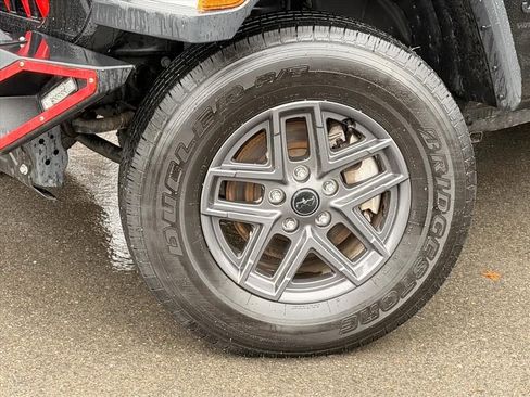 Used 2024 Jeep Wrangler Sport S image 25